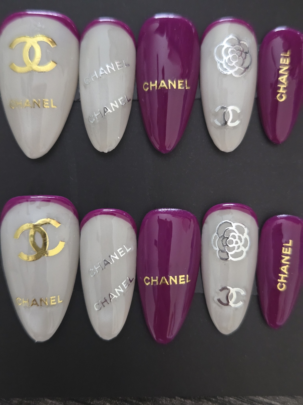 Eleganr Plum and White Press-On Nail Set